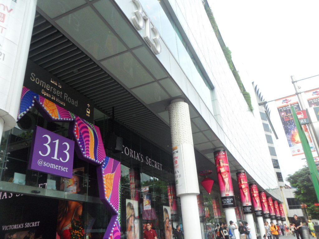 Blackout hits 313@somerset shopping mall on Orchard Road - TODAY