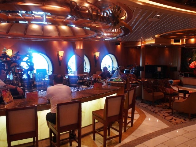 Boleros Lounge (Port Side)