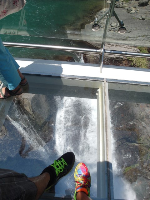 See through glass at the Xiao Wu Lai Waterfalls and Skywalk