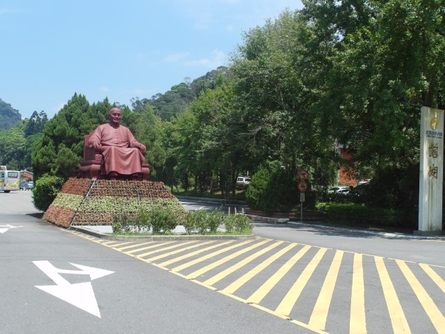 Famous Statue of Jiang Zhong Zheng at the Entrance of Ci Hu