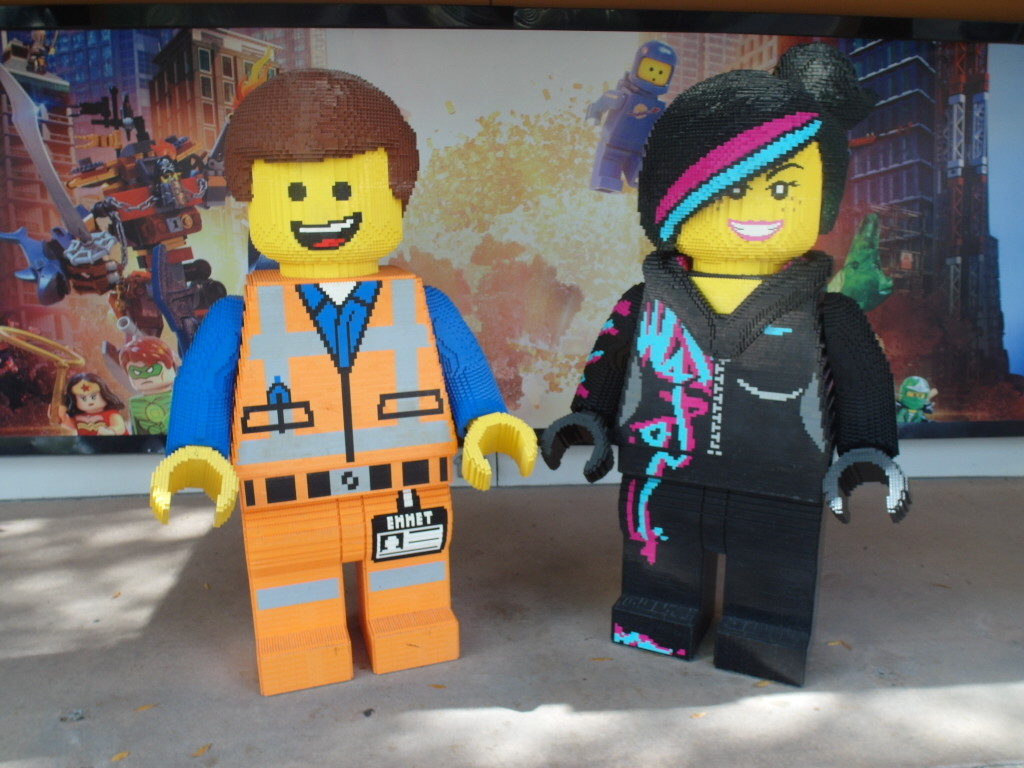 Emmet & Wyldstyle Legoland
