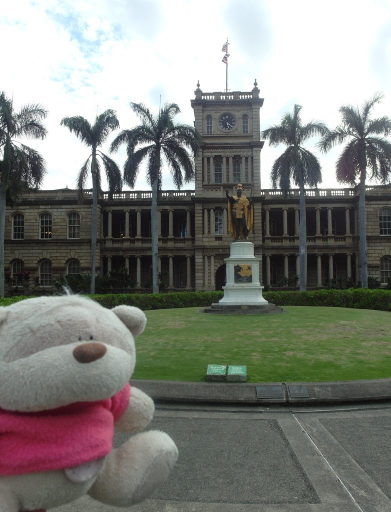Iolani Palace and Statue of King Kamehameha