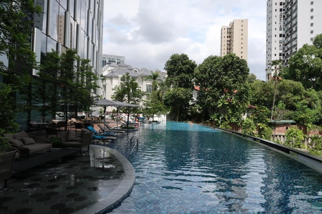 Infinity Pool Novotel Singapore on Stevens