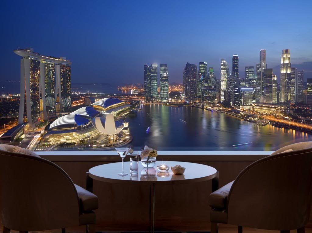 Lounge of Ritz Carlton Millenia Singapore