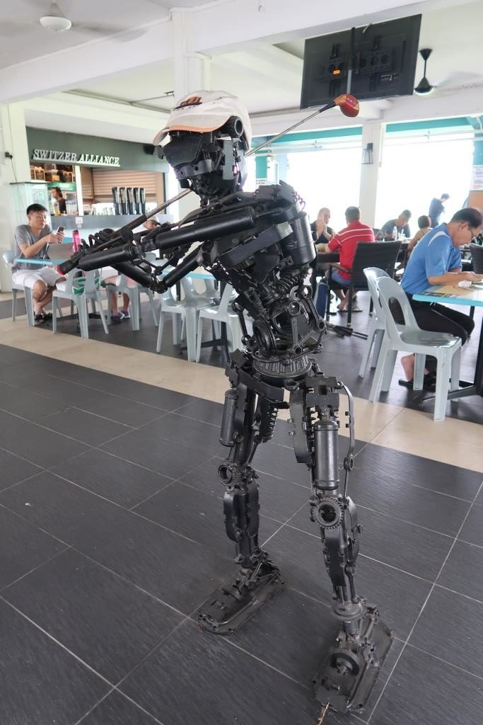 Robotic Golf Statue at Toa Payoh Driving Range 