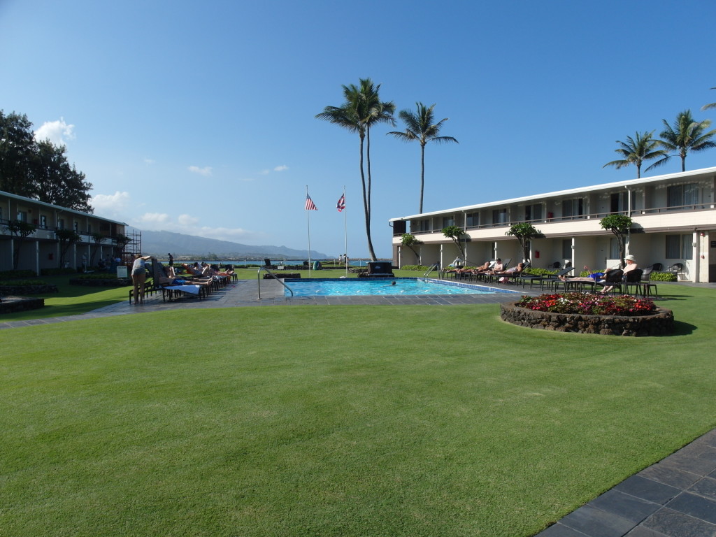 Swimming Pool of Maui Seaside HotelSwimming Pool of Maui Seaside Hotel