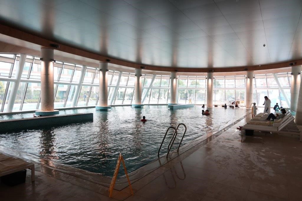 Indoor heated swimming pool Jeju Shinhwa World Hotel