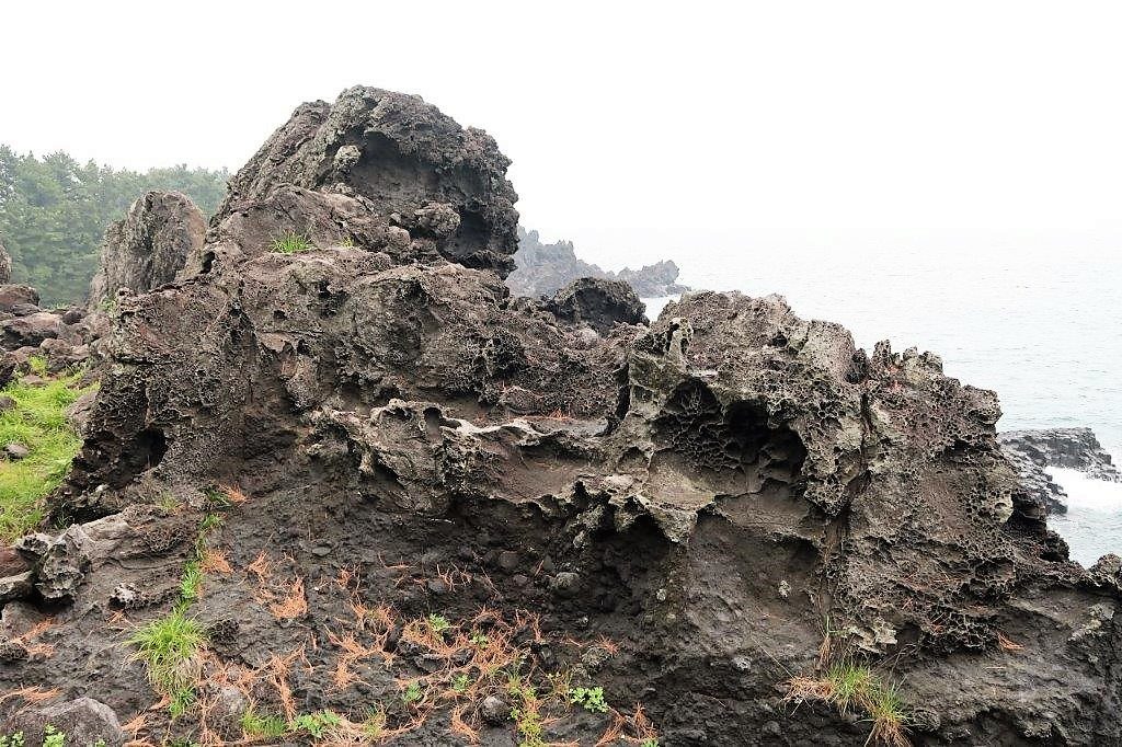 Rock formation at Jeosangjeolli cliff