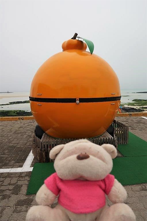 Big Orange @ Geumneung Beach Jeju Island 