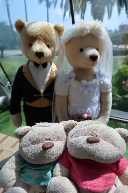 2bearbear with wedding couple with Garden Square as background