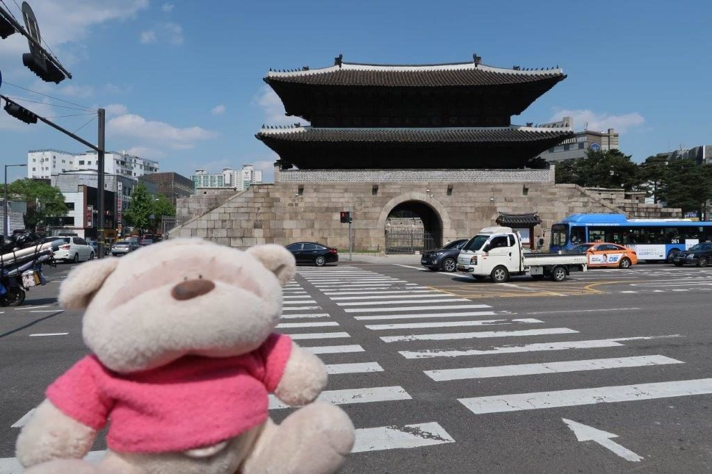 Dongdaemon Heunginjimun Gate Seoul 