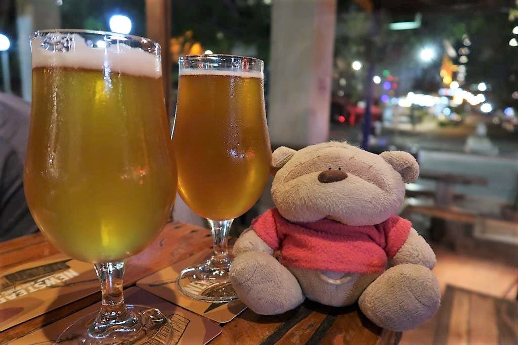 2bearbear having Newstead and Four Hearts at the Scratch Bar Brisbane