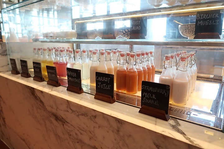 Fresh juices @ Malabar Cafe Kochi Breakfast