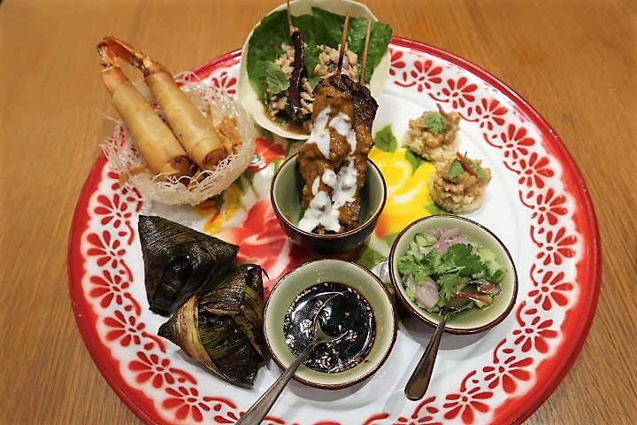 Khong Wang Thai Soul Kochi - Spicy Minced Chicken Salad, Shrimp Spring Roll, Fried Chicken Pandan Leaves, Beef Satay