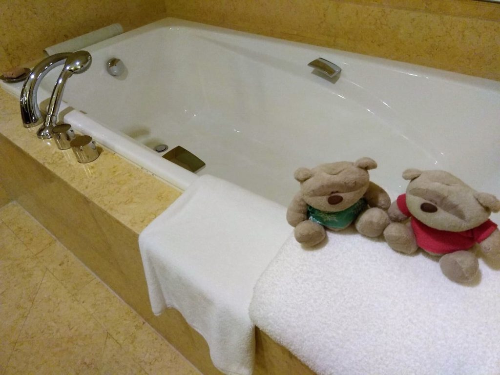 Bath Tub in Straits Club Heritage Room Fullerton Hotel Singapore