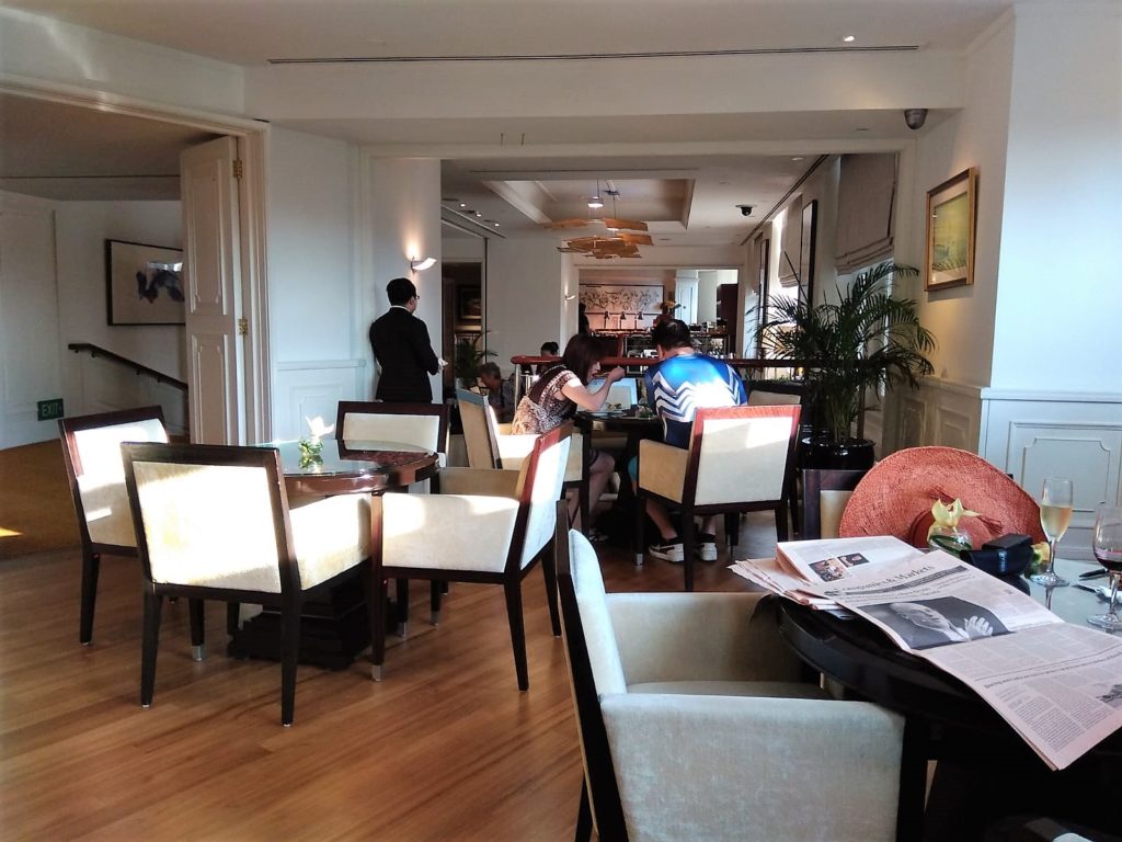 The Straits Club - Executive Lounge of the Fullerton Hotel Singapore