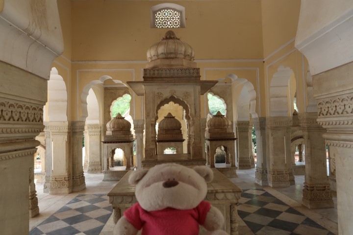 Inside King's Tomb (Gaitore) Jaipur