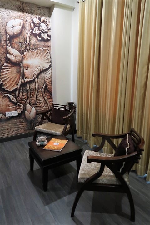 Small seating area in Hotel Taj Atulyaa Agra