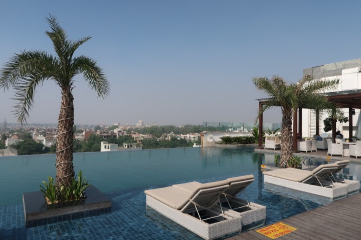 Infinity pool of Hotel Radisson Blu Agra Taj East Gate