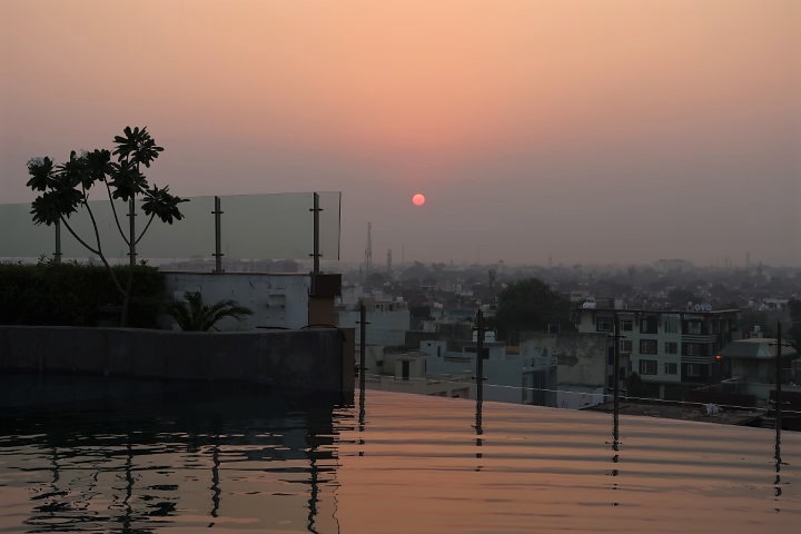 Last glimpse of the sunset over Agra (Infinity Pool Hotel Radisson Blu Agra)