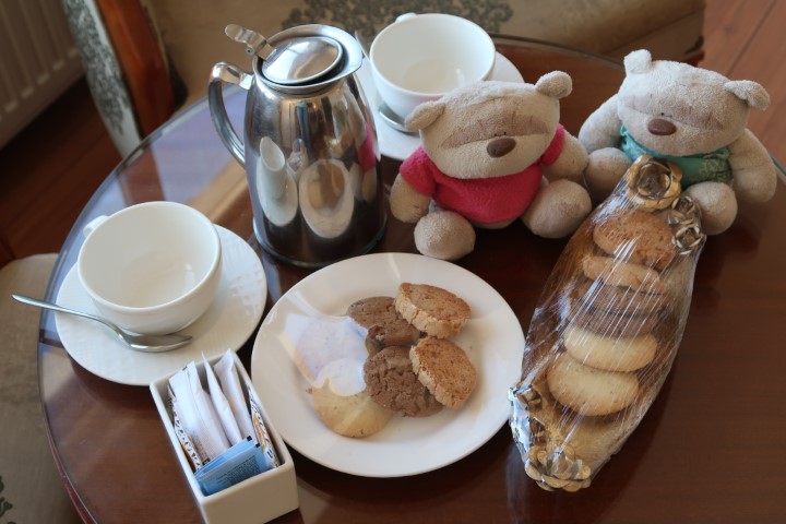 Tea and biscuits as welcome refreshments at the Grand Dragon Ladakh Hotel