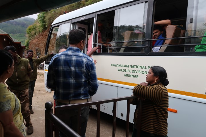 Shuttle Bus Ride up Eravikulam National Park that took about 15 minutes