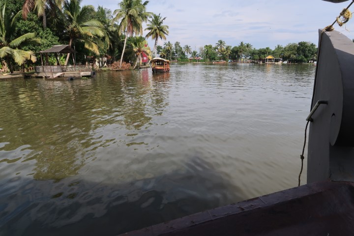 Everyday life along the backwaters of Kerala
