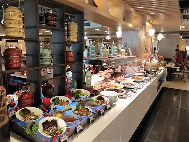 Nonya setting with tingkats on display at Spice Brasserie Restaurant Parkroyal Kitchener Buffet