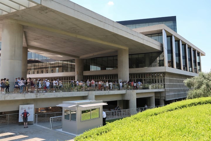 Long queues as we exited Acropolis Museum (use our method to avoid the queues!)