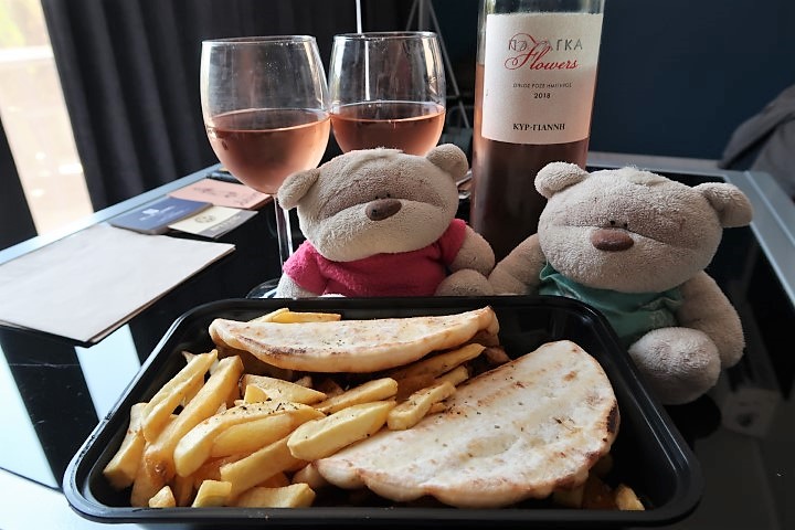 Pork pita with wine in-room for lunch
