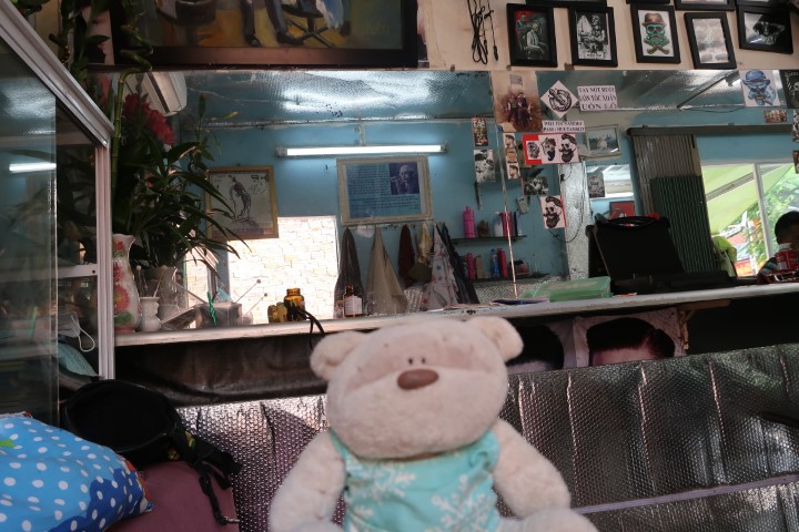 Inside Hu'u Tam Barber Shop Da Nang