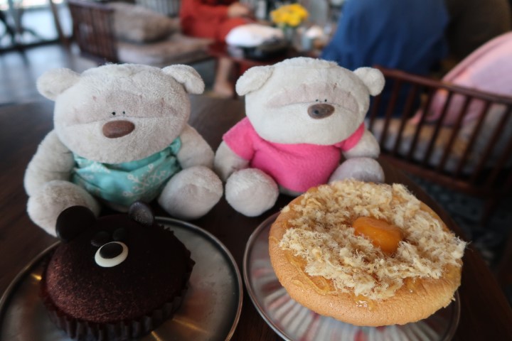 Teddy Mousse and Salted Egg Cake at Aroi Cafe Da Nang