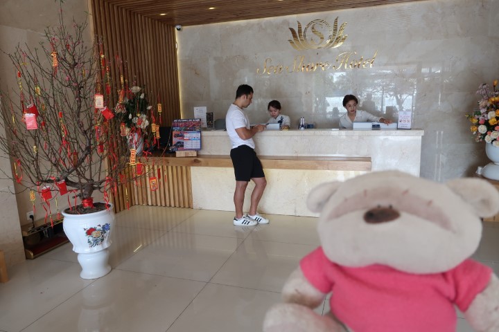 Seashore Hotel Apartment Da Nang Lobby