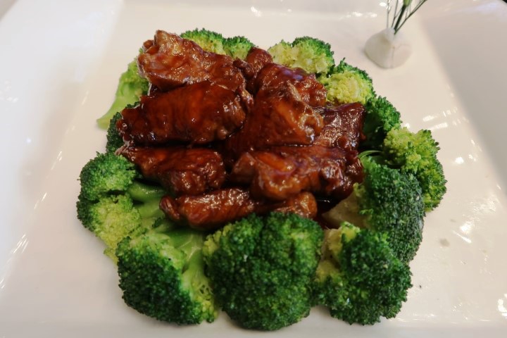 Brilliant Seafood Restaurant Da Nang Review - Beef Broccoli