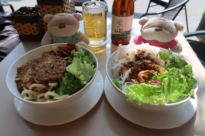 Local Food of Cao Lau (70k) and Bun Thit Nuong (70k) with a Saigon Beer (35K)