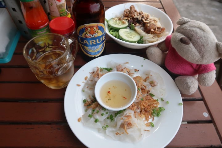 White rose dumpling (60K) and Bun Thit Nuong (35k) with beer (20k)