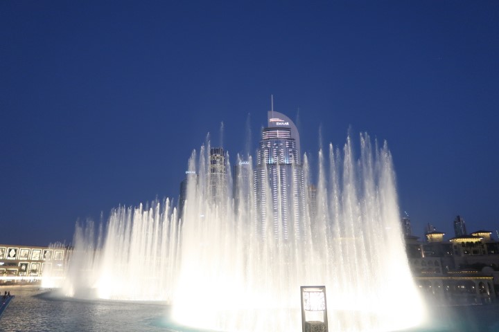 Dubai Fountain from Urbanscape Green Roof at Dubai Opera Garden 2
