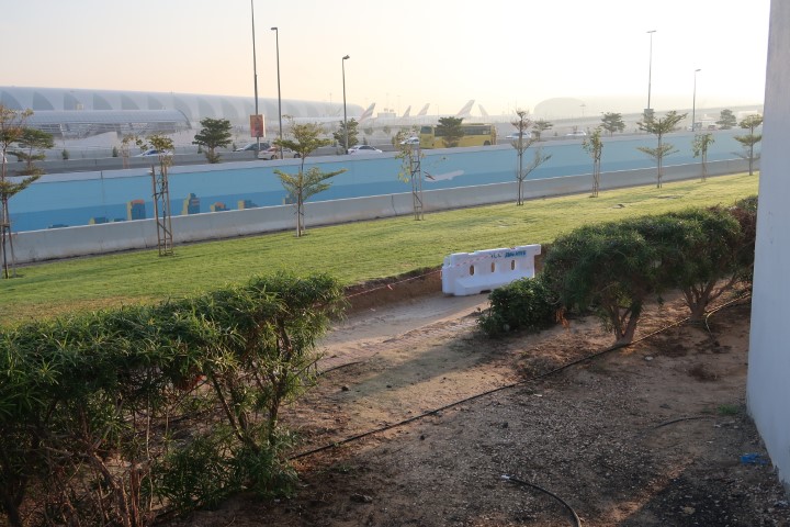 Path next to Premier Inn Dubai International Airport Hotel that leads to the Emirates Station