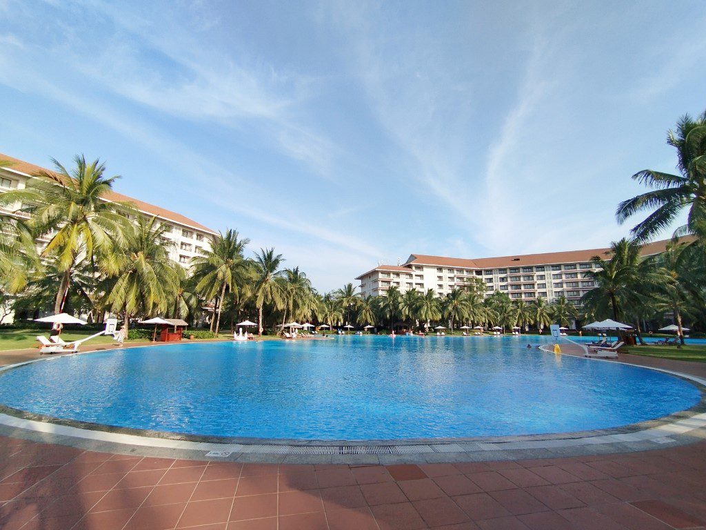 Swimming pool at Vinpearl Resort & Spa Phu Quoc Review