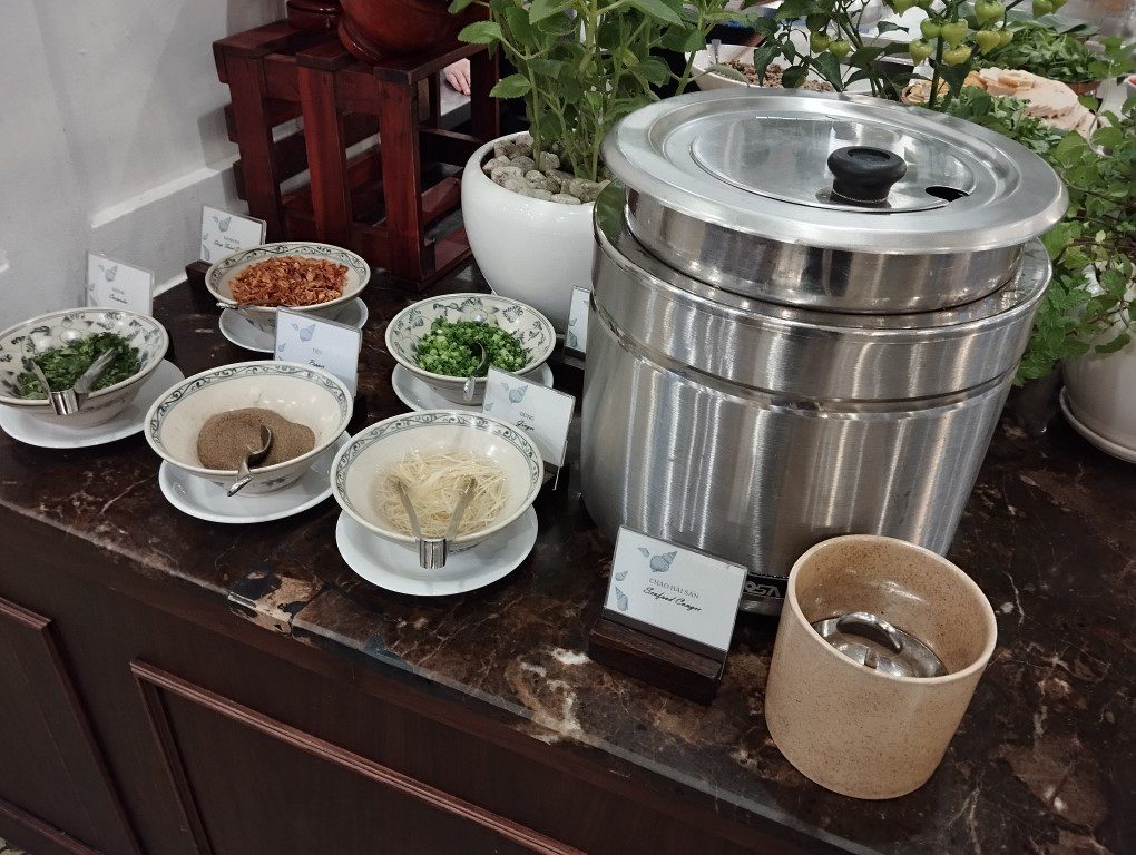 Vinpearl Resort & Spa Phu Quoc Buffet Breakfast at Seashell Restaurant - Congee