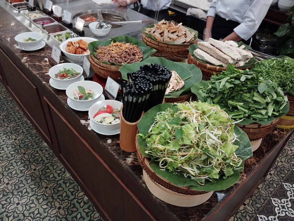 Vinpearl Resort & Spa Phu Quoc Buffet Breakfast at Seashell Restaurant - Pho Station