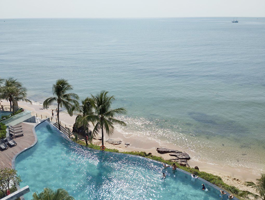 Premium Ocean View Room of Seashells Phu Quoc Hotel & Spa - Ocean views all the way to the horizon