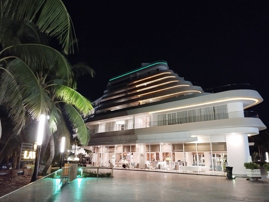 Seashells Phu Quoc Hotel & Spa at night