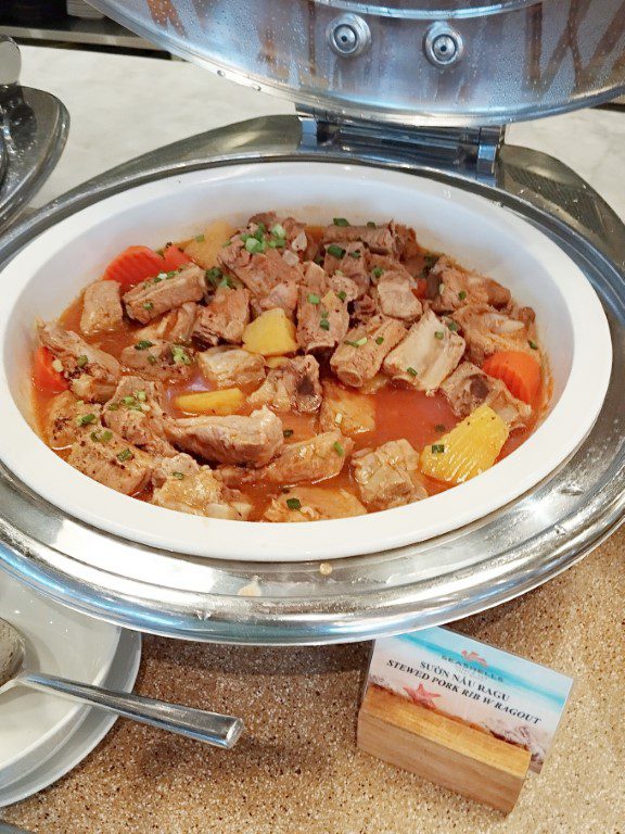 Seashells Phu Quoc Hotel & Spa Breakfast Buffet - Pork Rib Stew