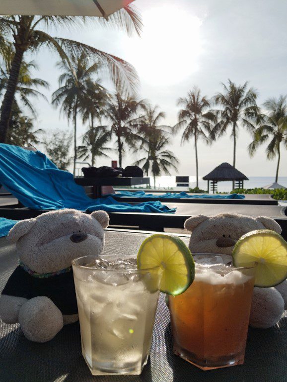 Flashing Ocean and Smokey Barrel cocktails at Ocean Bar Welcome Drinks at Novotel Phu Quoc Resort