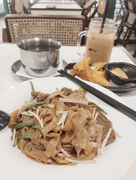 Terrace Chinese Kitchen with Priority Pass - Wok Fried Flat Noodles with Sliced Beef, sides, drinks and soup (Corporate Menu)