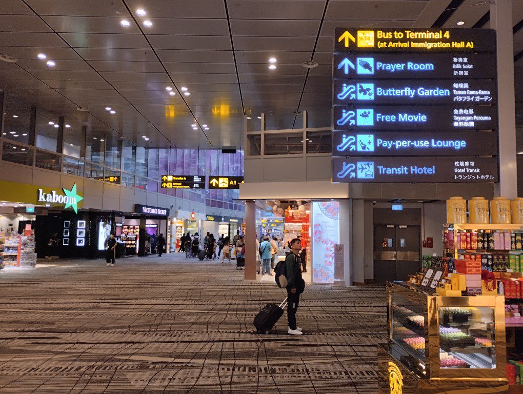 Changi Airport Terminal 3 Transit Area (Airside)