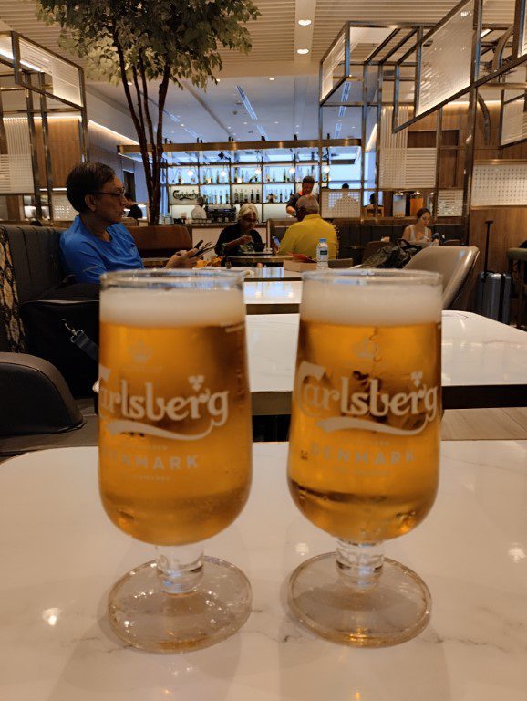 Plaza Premium Lounge KLIA T1 Priority Pass Carlsberg Draft Beer