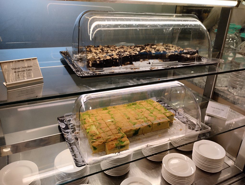 Plaza Premium Lounge KLIA T1 Priority Pass Dessert Selection