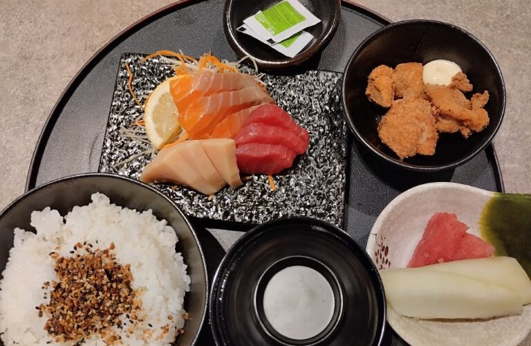 TGM Sashimi Platter (Salmon, Tuna, Swordfish) at Changi Airport Terminal 2 Review